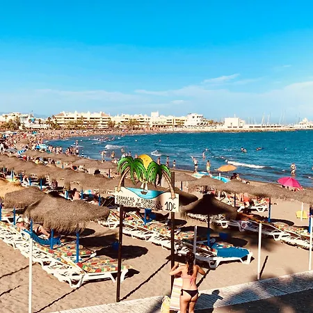 Lejlighed 3 Bedroom, 250m From The Beach! Swimming Pool, Parking! Benalmádena