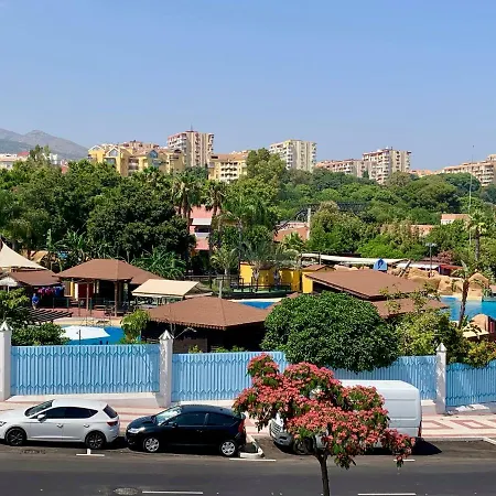 3 Bedroom, 250m From The Beach! Swimming Pool, Parking! Benalmádena